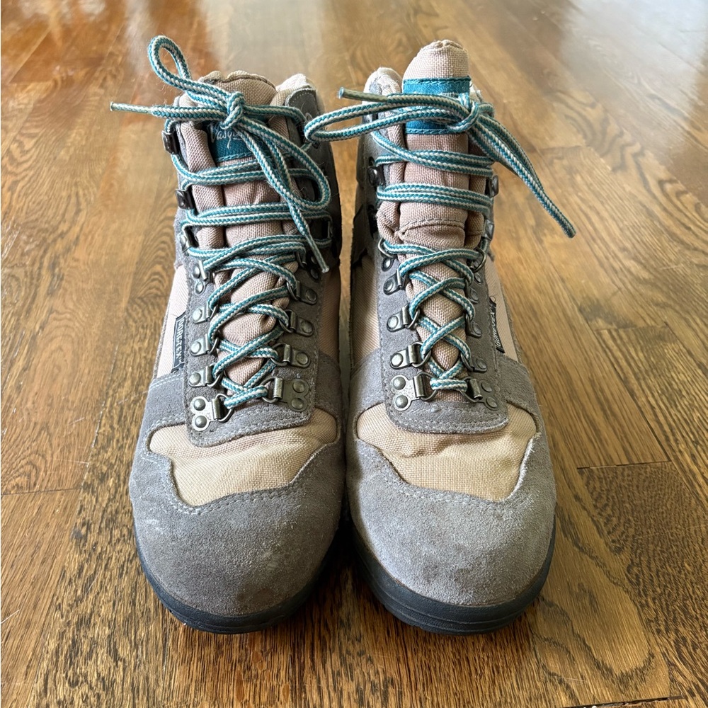 Vasque Gray and Tan Durable Hiking Boots